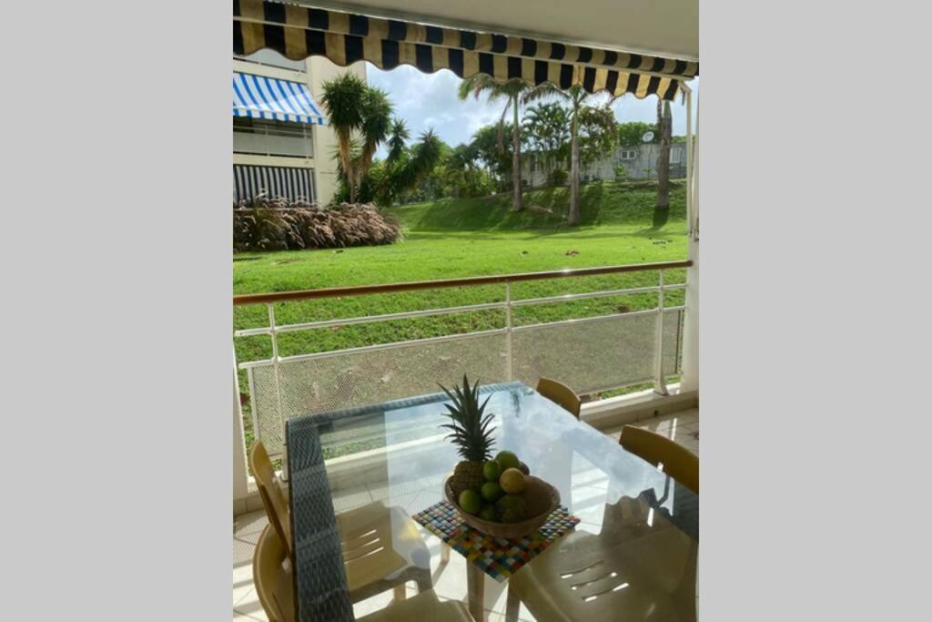 Location Vacances Fun Sous Les Gommiers Sainte-Luce Exterior photo
